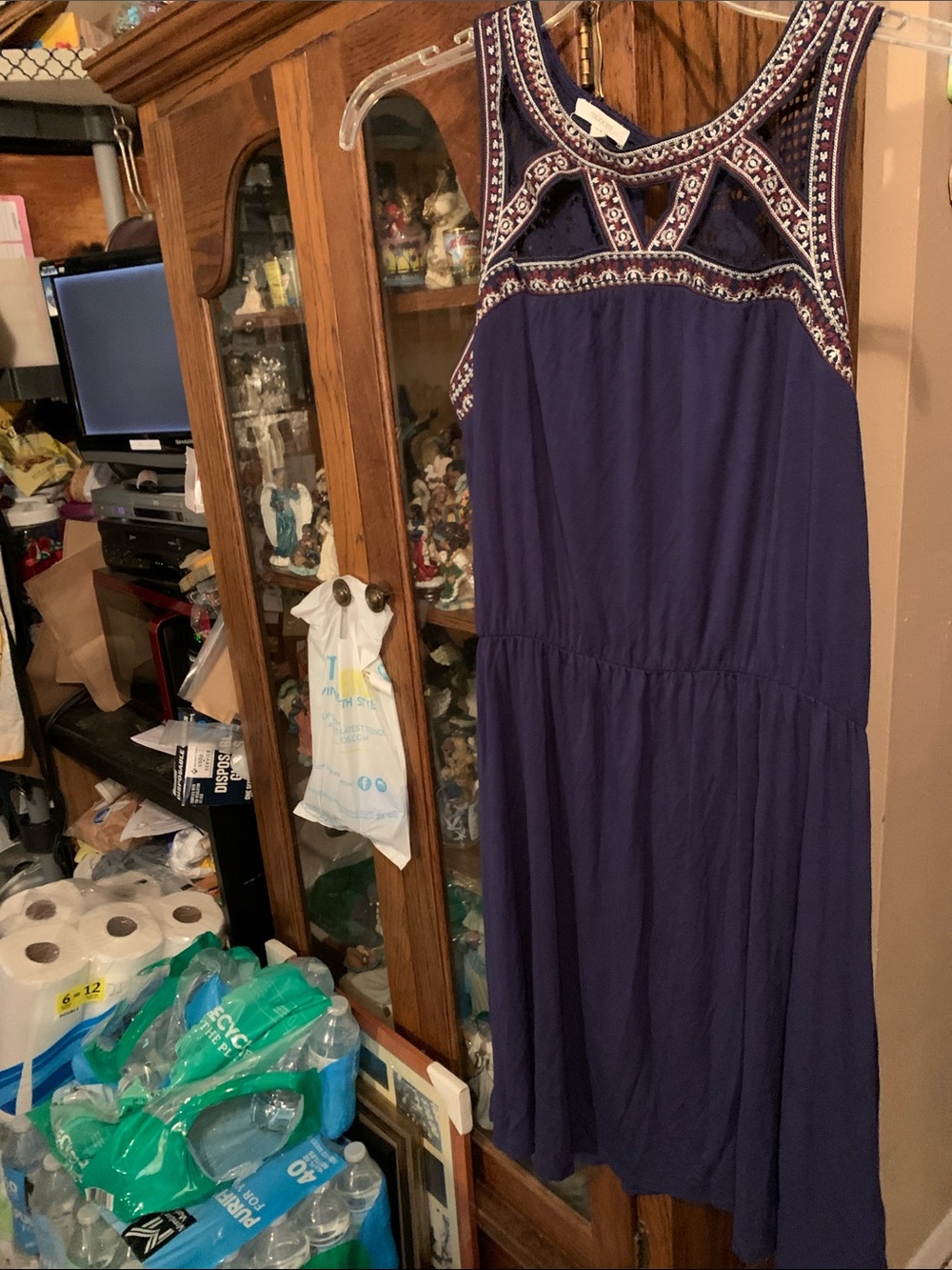 Embroidered Sleeveless Navy Dress (L) Brand: - Picture 4 of 8